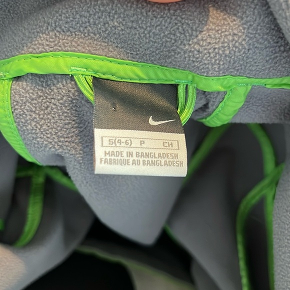 Nike Green Softshell Running Full Zip Up Jacket Size S - Picture 7 of 10